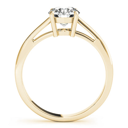 Round Cut Diamond Claw Setting Engagement Ring.