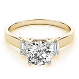 Exquisite Three-Stone Oval Diamond Engagement Ring — 9K/18K Gold & Platinum