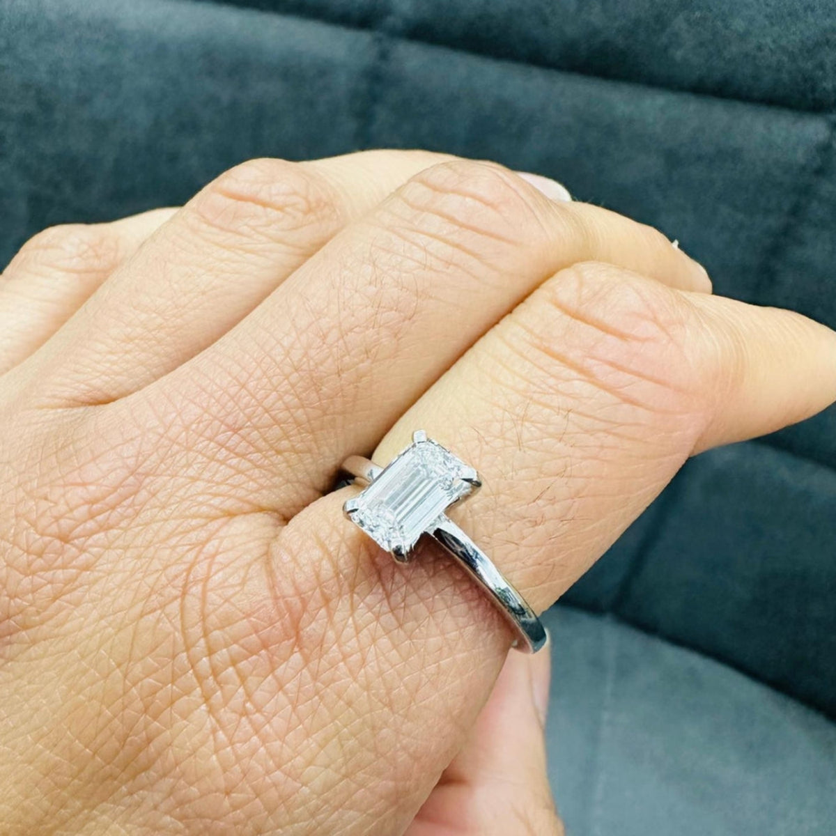 IGI-zertifizierter 1,55-Karat-Smaragdschliff-Diamant-Solitärring aus Laborgezüchtetem Diamanten in Sterlingsilber | Verlobungsring