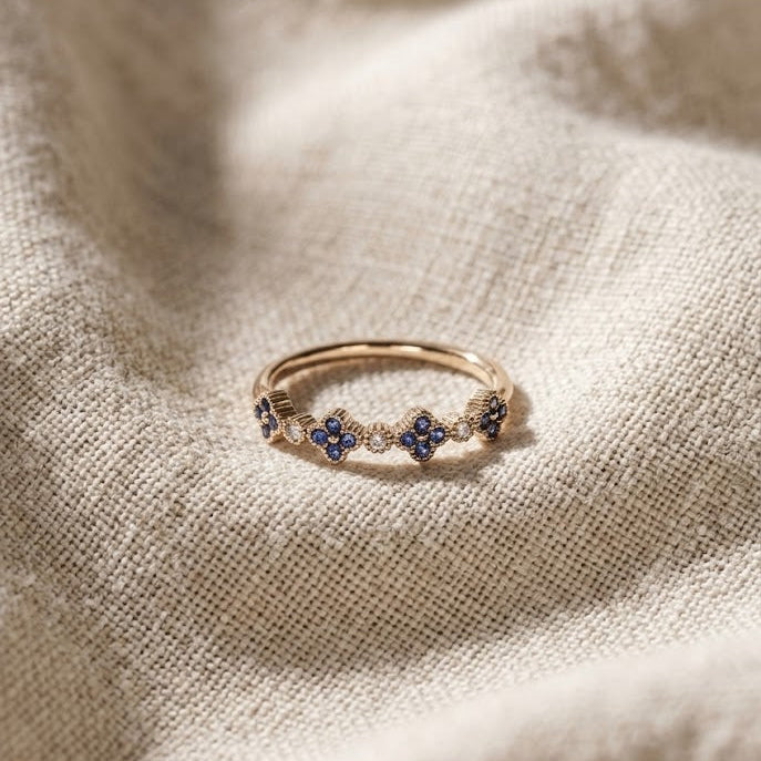 4 Clover Lab Sapphire Ring 0.25ct in 18K Gold | FineDiam