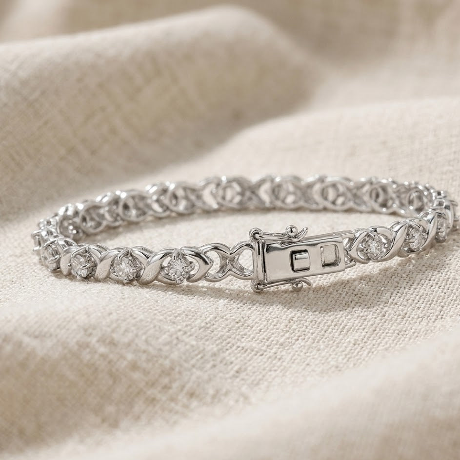 Diamond Kisses Bracelet With 0.05ct Set in 925 Silver