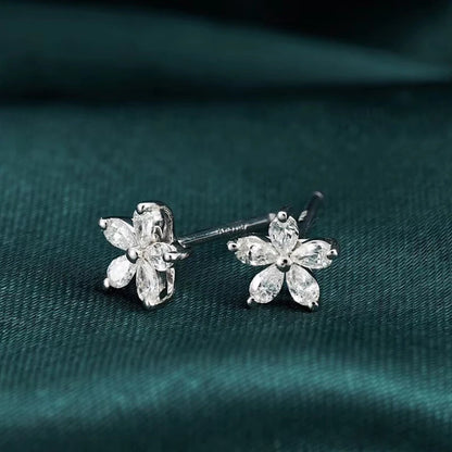 Aazuo 100% 18K White Gold Real Pyriform Diamond Fairy Five Flower Drop Earring For Woman Wedding Engagement  Party  Au750