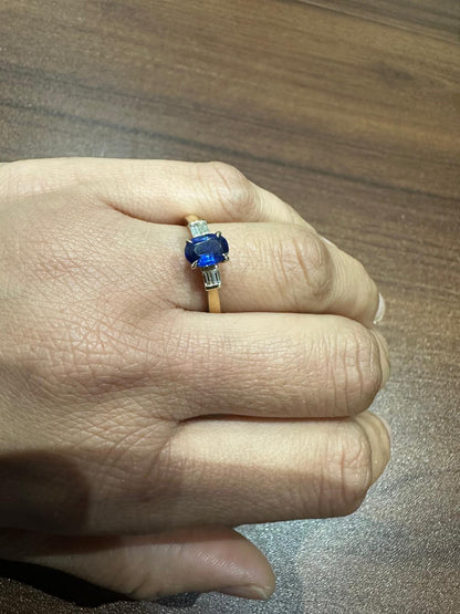 9K Yellow Gold Prong Set Three Stone Natural Saphire Oval Diamond Ring