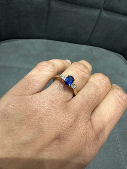 9K Yellow Gold Prong Set Three Stone Natural Saphire Oval Diamond Ring