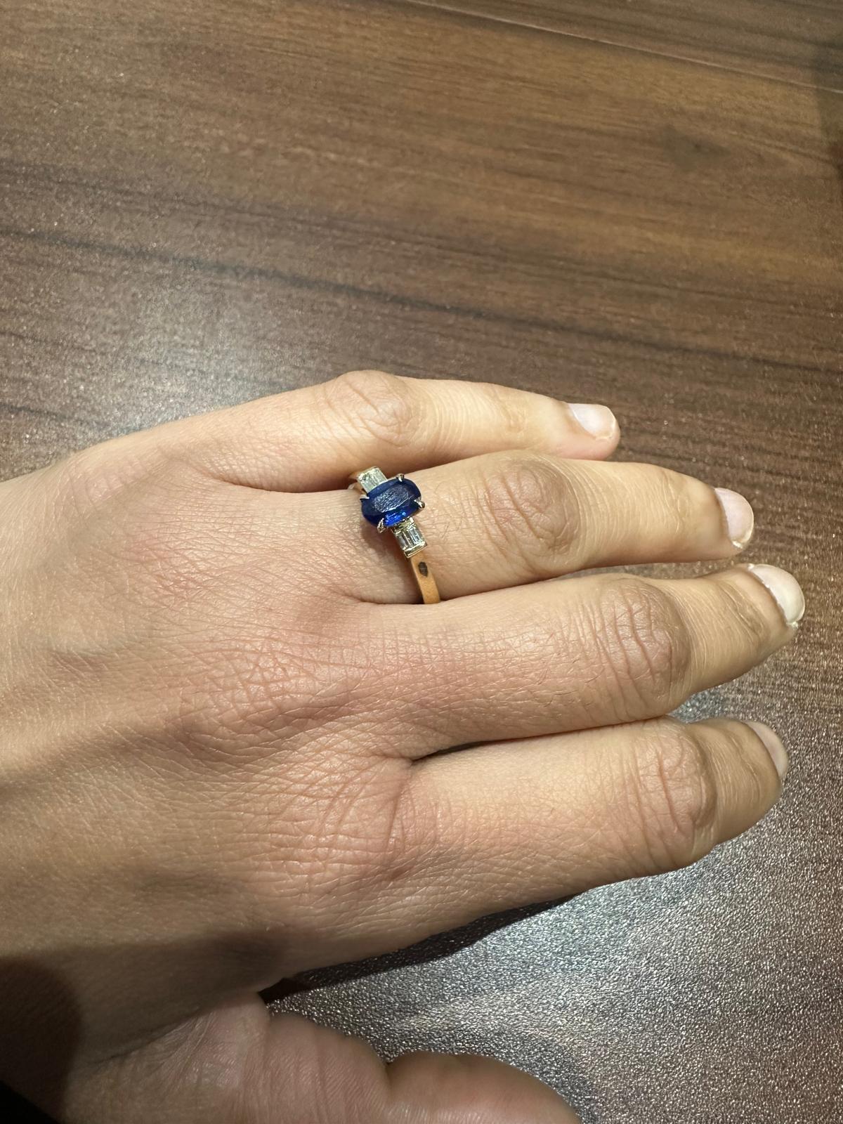 9K Yellow Gold Prong Set Three Stone Natural Saphire Oval Diamond Ring