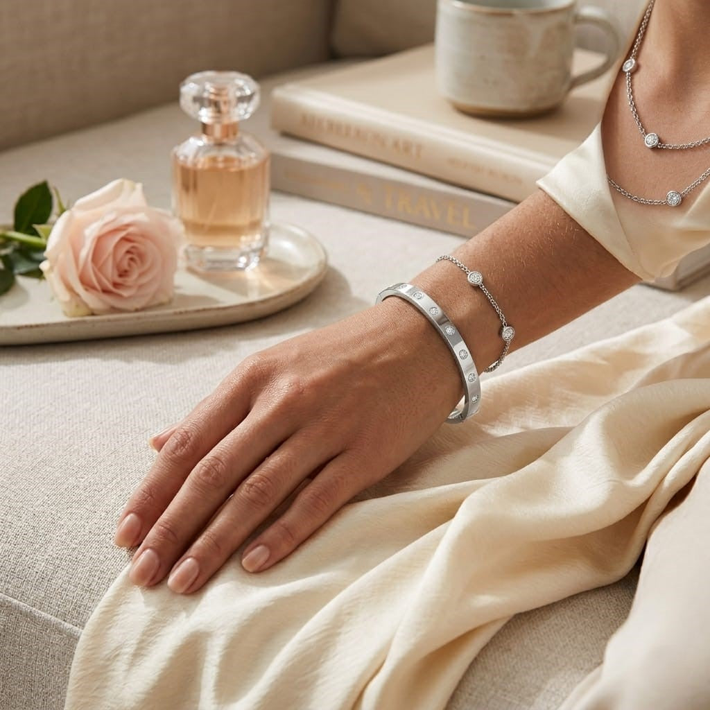 Clover Diamant-Kettenarmband mit Lünetten- und Pavé-Fassung aus Naturdiamanten in Platin