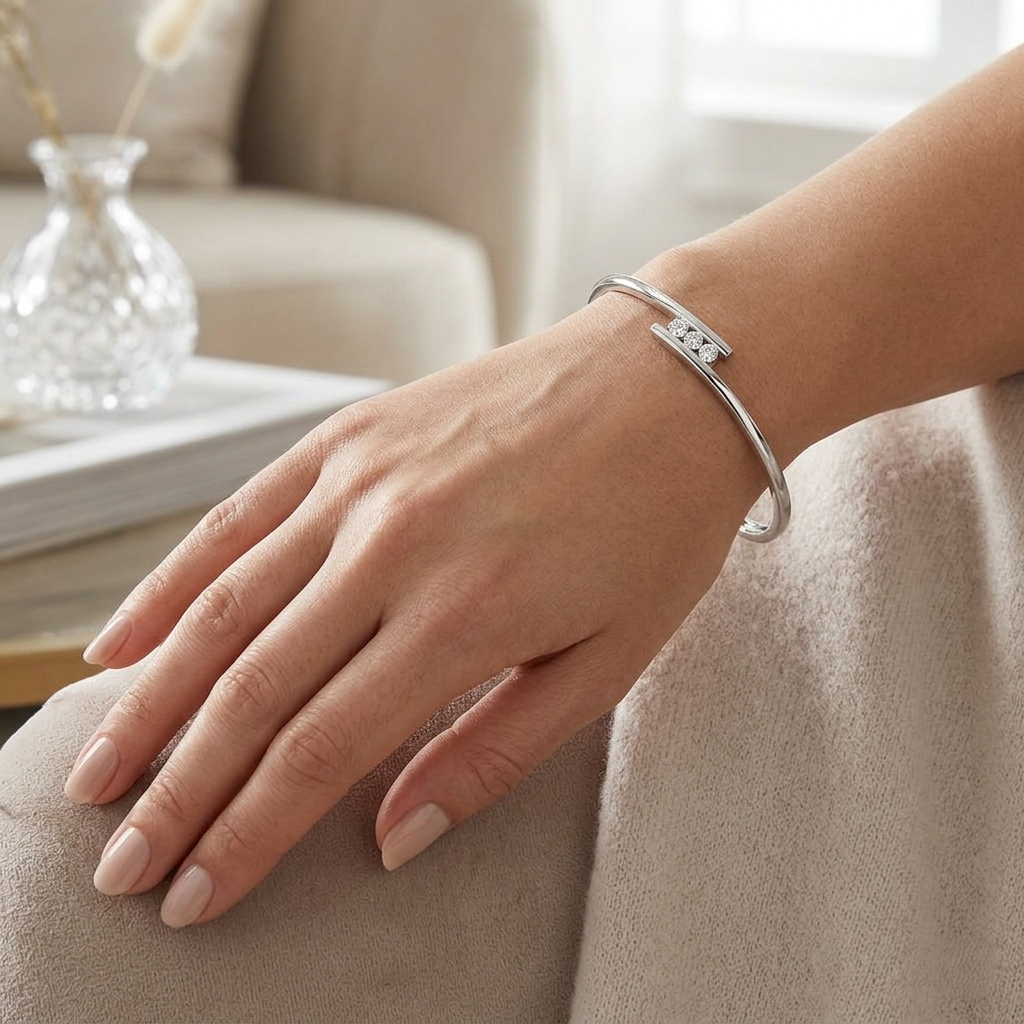 Clover Diamant-Kettenarmband mit Lünetten- und Pavé-Fassung aus Naturdiamanten in Platin