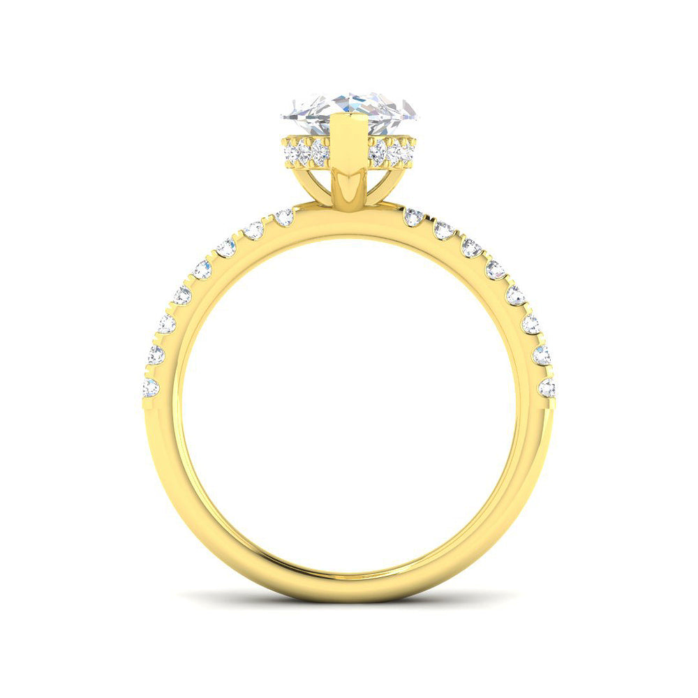 Elegant marquise diamond ring in yellow gold with sparkling pavé-set accents