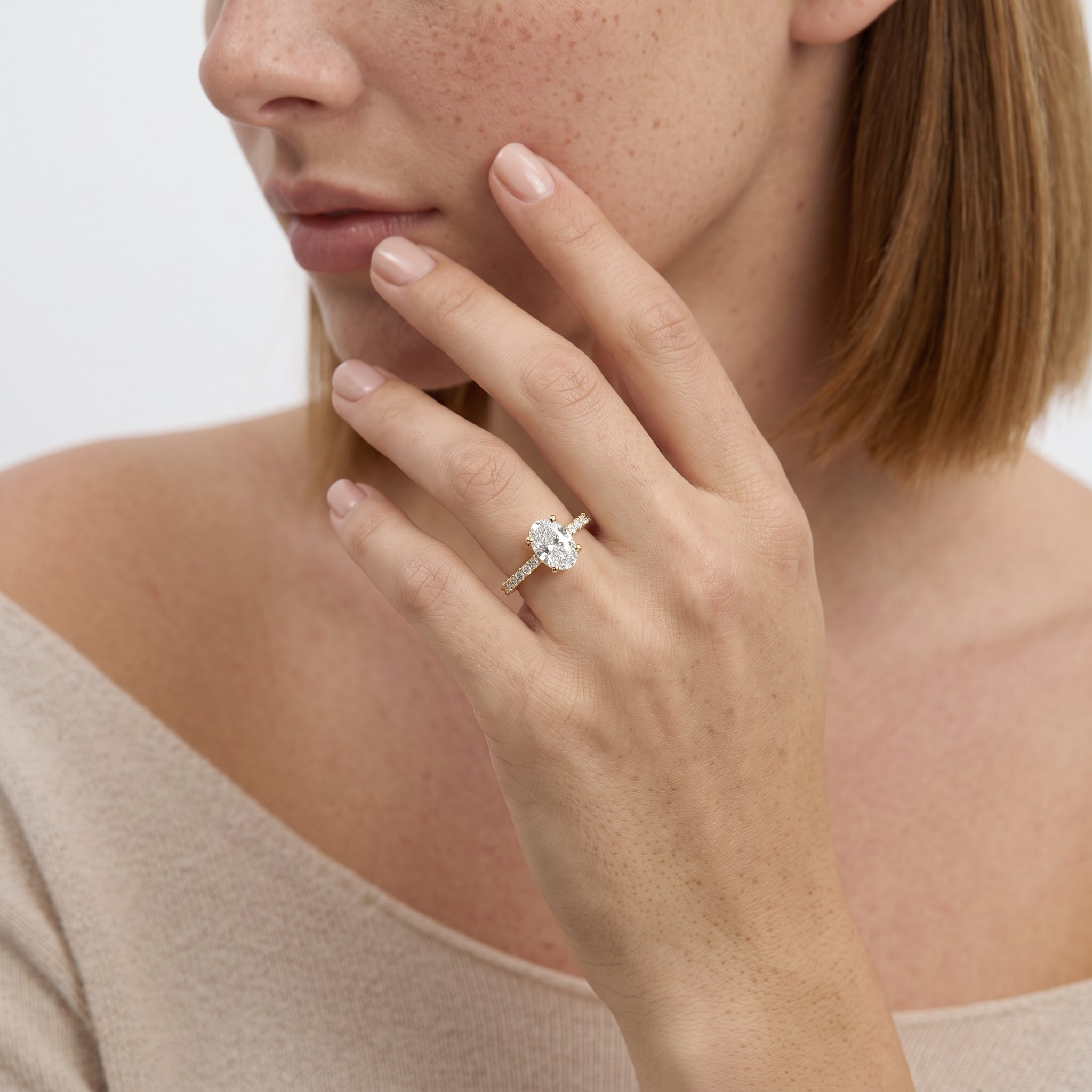 Timeless Hidden Halo Ov Single Row Oval Diamond Engagement Ring — 9K/18K Gold & Platinum