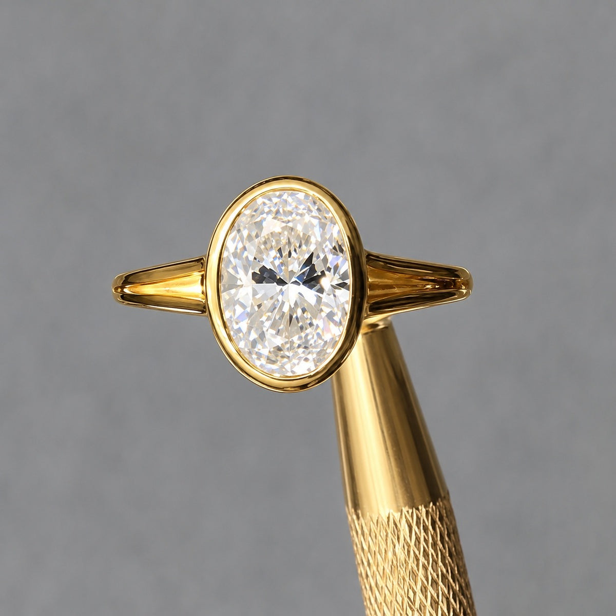 IGI 2.02Ct D/VVS Lab Grown Oval Diamond Bezel Set Solitaire Ring 18k Gold Ready To Ship