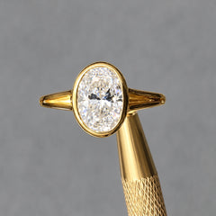 IGI 2.02Ct D/VVS Lab Grown Oval Diamond Bezel Set Solitaire Ring 18k Gold Ready To Ship
