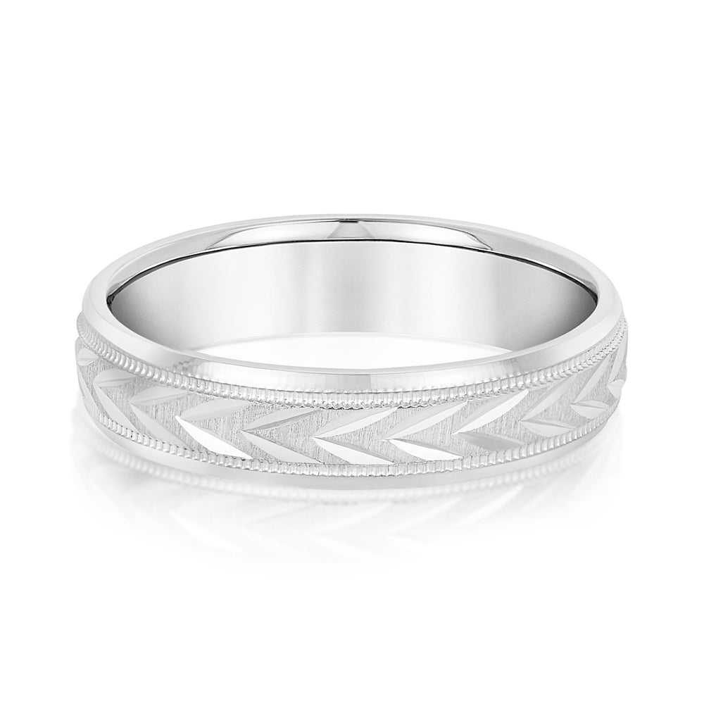 Slim Men's 5mm-8mm Carved Gold Band Signature