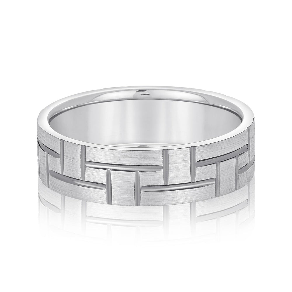 Slim Men's 5mm-8mm Carved Gold Band Court Finish