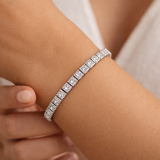 Princess Cut Diamond Tennis Bracelet in Gold & Platinum | Natural or Lab Diamond