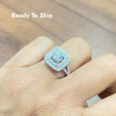 Round Lab Diamond Halo Engagement Ring - in 925 Silver - DE/VS