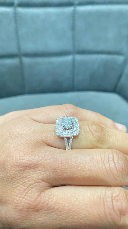 Round Lab Diamond Halo Engagement Ring - in 925 Silver - DE/VS