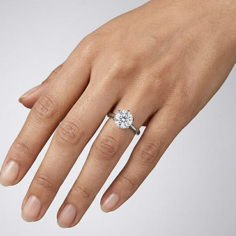 Round Diamond Engagement ring Six Claw