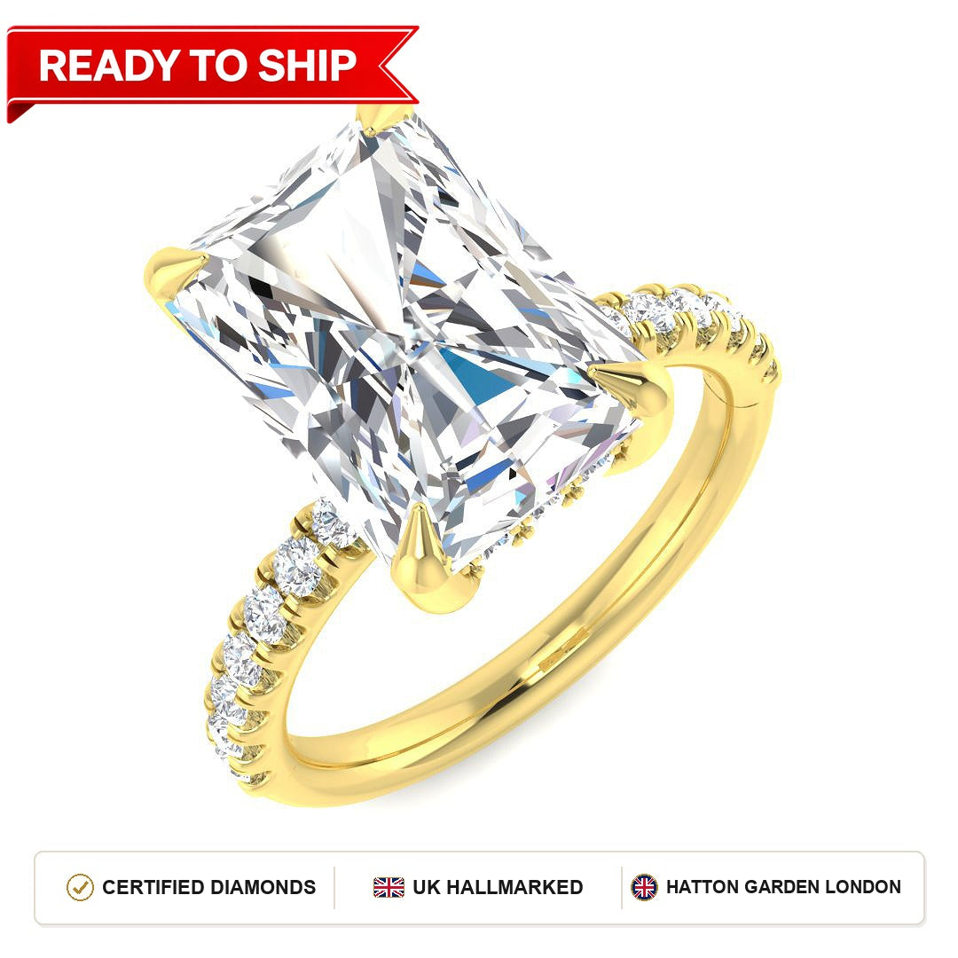 Lab grown diamond earring