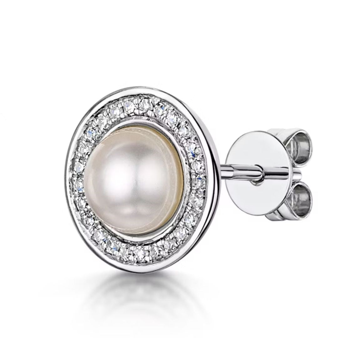 0.15Ct Solitaire Pearl Studs Earring Studded with Diamonds in Gold