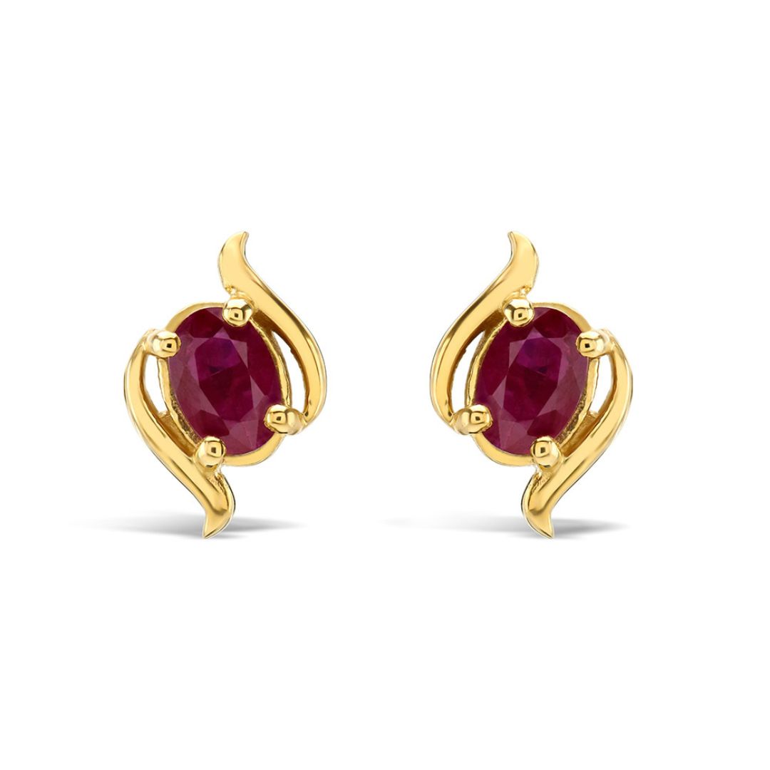 0.73Ct Solitaire Ruby Stud Earrings in Yellow Gold