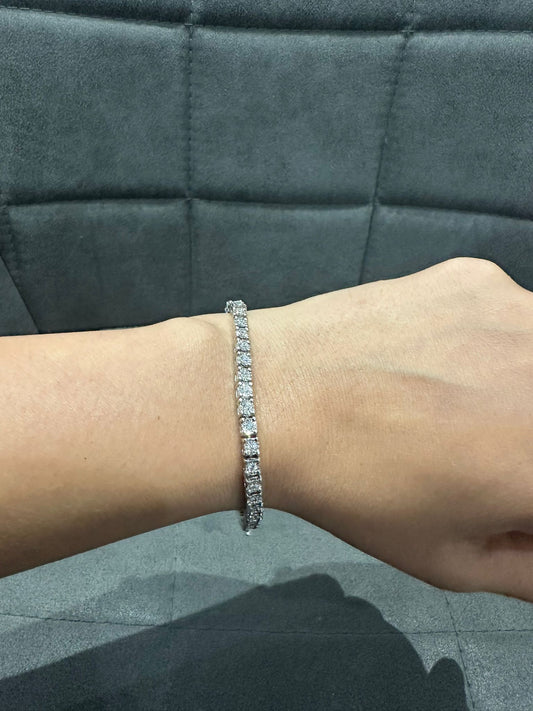Lab Grown Diamond Illusion Set Tennis Bracelet in 925 Sterling Silver