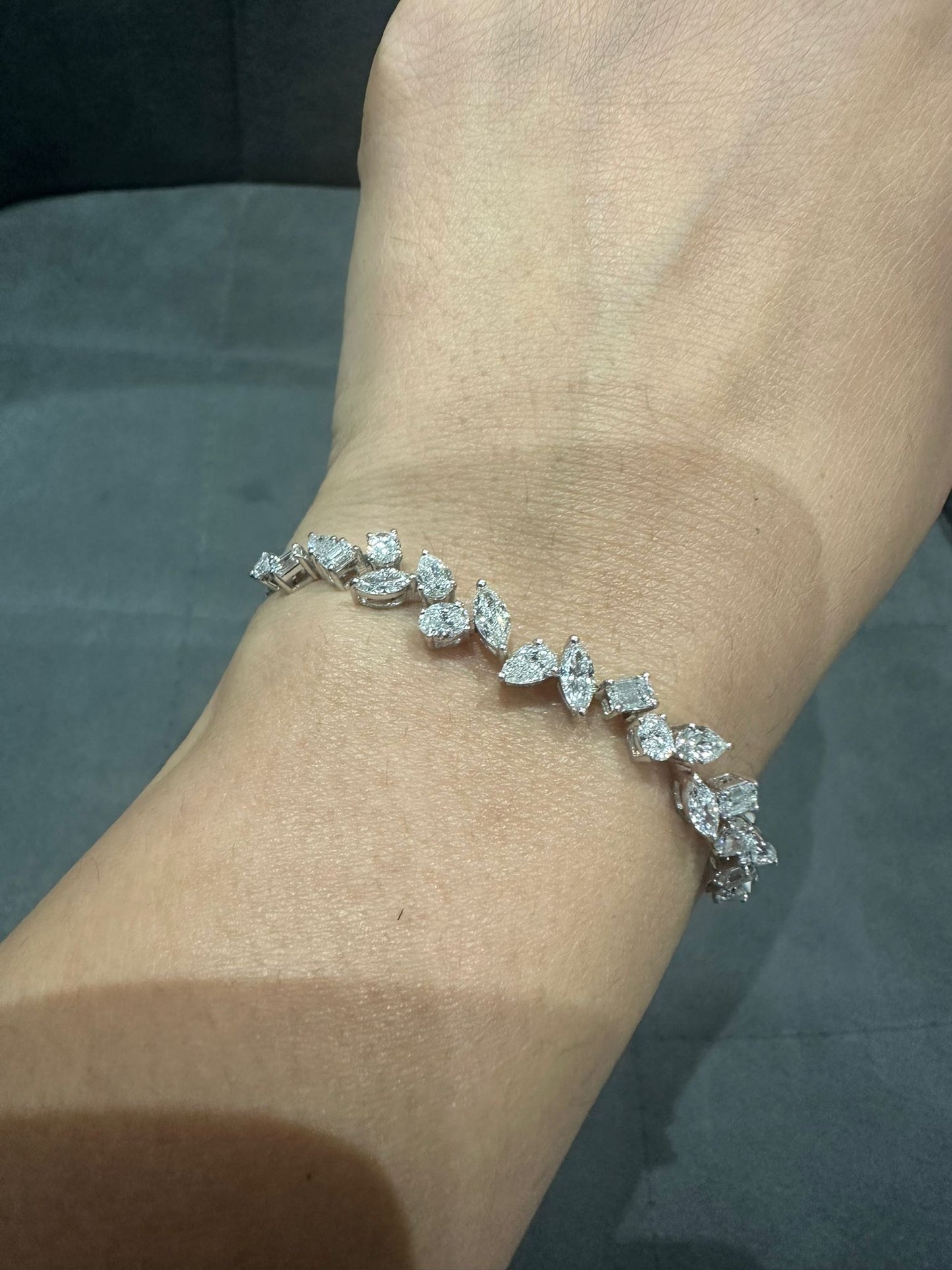 Luxury 3.50Ct Multi Shape Prong Set Natural Diamond Bracelet in 18K White Gold