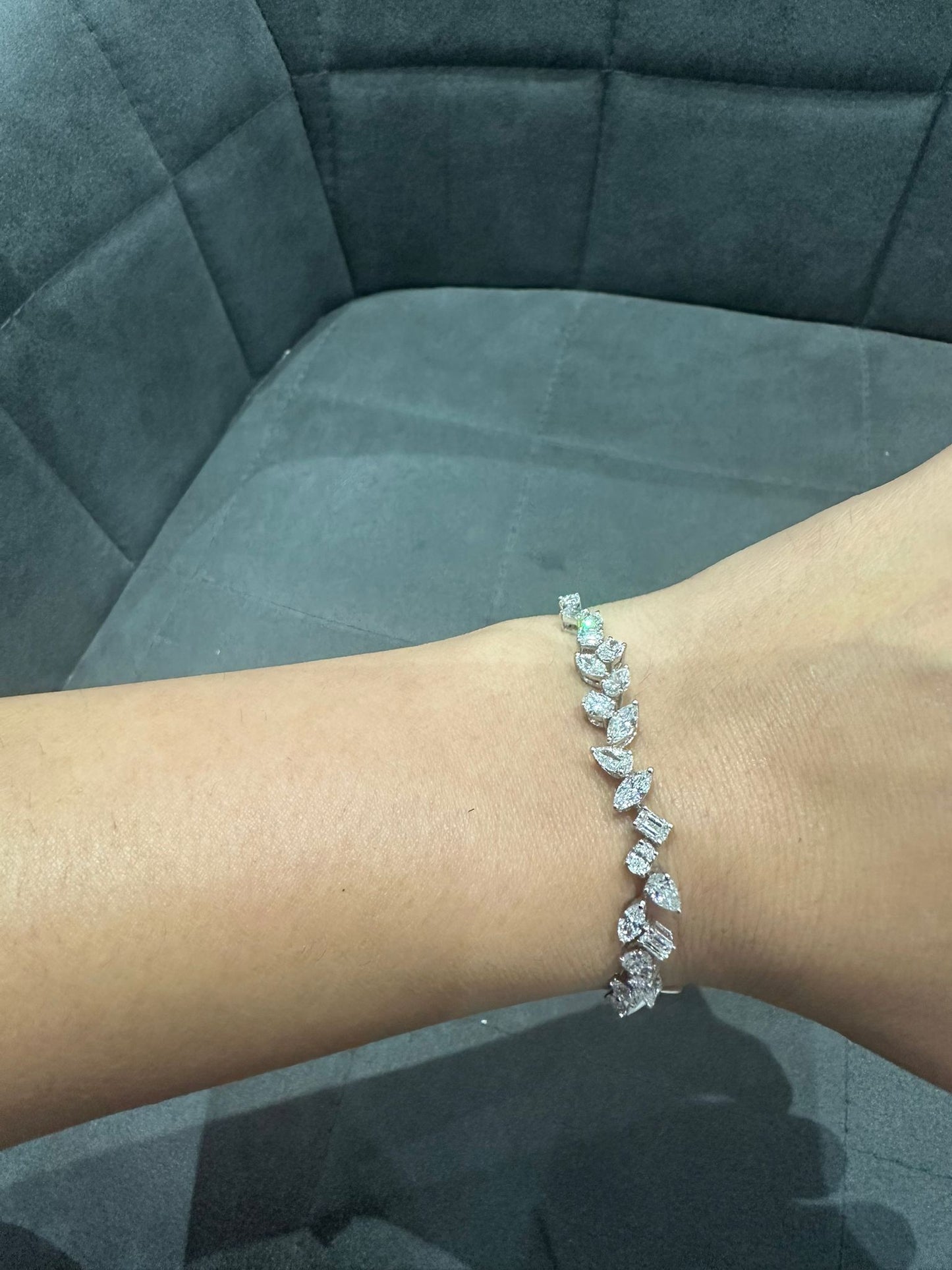 Luxury 3.50Ct Multi Shape Prong Set Natural Diamond Bracelet in 18K White Gold