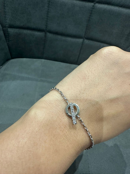 Round Natural Diamond Toggle Bracelet in Platinum for Women | Luxury Jewelry