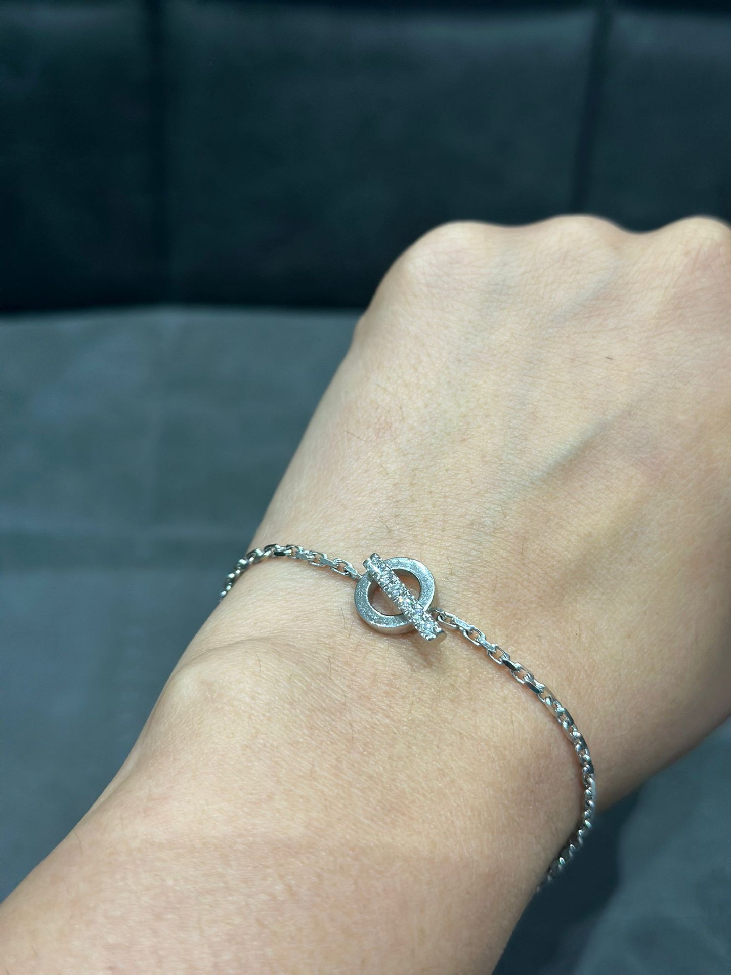 Round Natural Diamond Toggle Bracelet in Platinum for Women | Luxury Jewelry