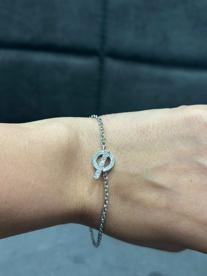 Round Natural Diamond Toggle Bracelet in Platinum for Women | Luxury Jewelry