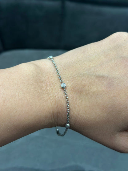 Round Bezel Set Lab Grown Diamond Chain Bracelet in 925 Sterling Silver