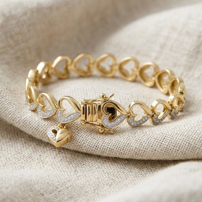 Diamond Heart Bracelet in 18k Gold Vermeil