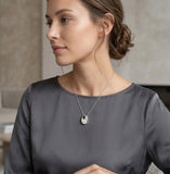 Collier pendentif ovale en diamant rond D-VVS de synthèse pour femme