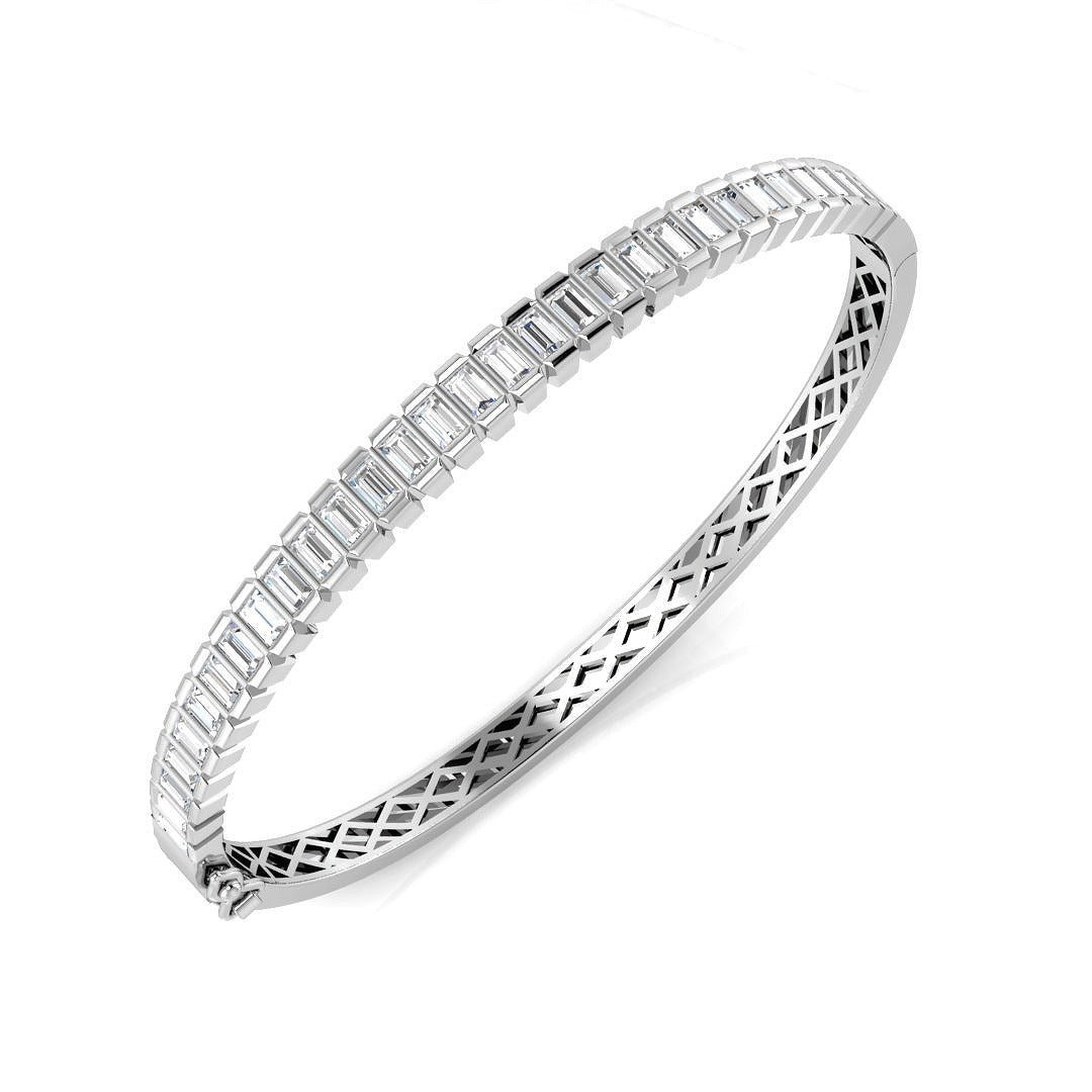 Bracelet de tennis de luxe en or et platine, serti de diamants ronds.