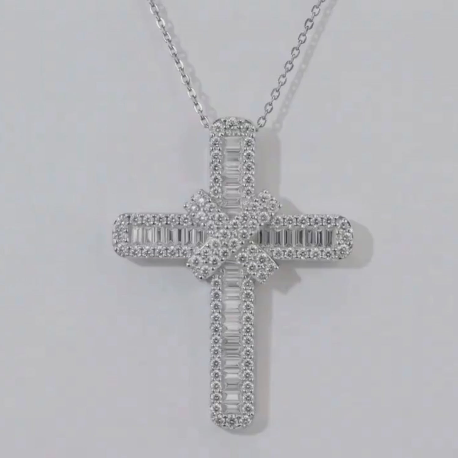 Pristine 3Ct Diamond Cross Pendant In 9K, 18K (White, Yellow, Rose Gold) With Complimentary Silver Chain