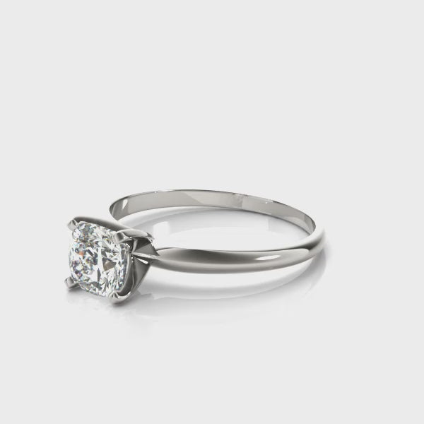 IGI-Labor-gezüchteter Kissen-Diamant-Solitär-Verlobungsring mit Vier-Krappen-Fassung, Farbe D, Reinheit VVS