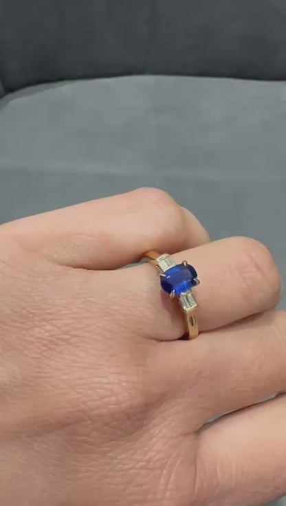 9K Yellow Gold Prong Set Three Stone Natural Saphire Oval Diamond Ring