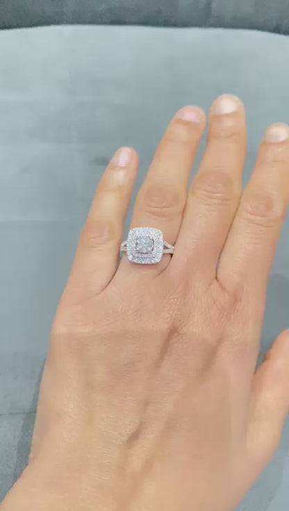 Round Lab Diamond Halo Engagement Ring - in 925 Silver - DE/VS