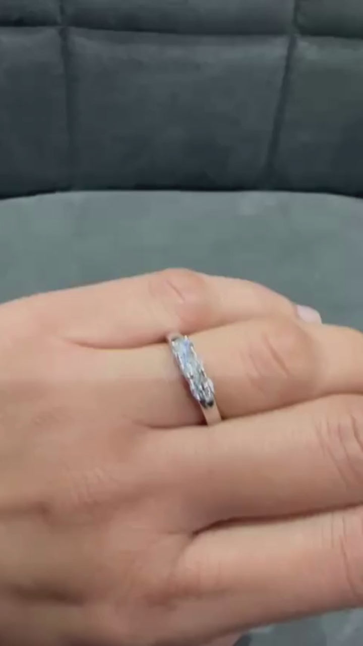 Bague de fiançailles trois diamants de laboratoire en argent sterling 925