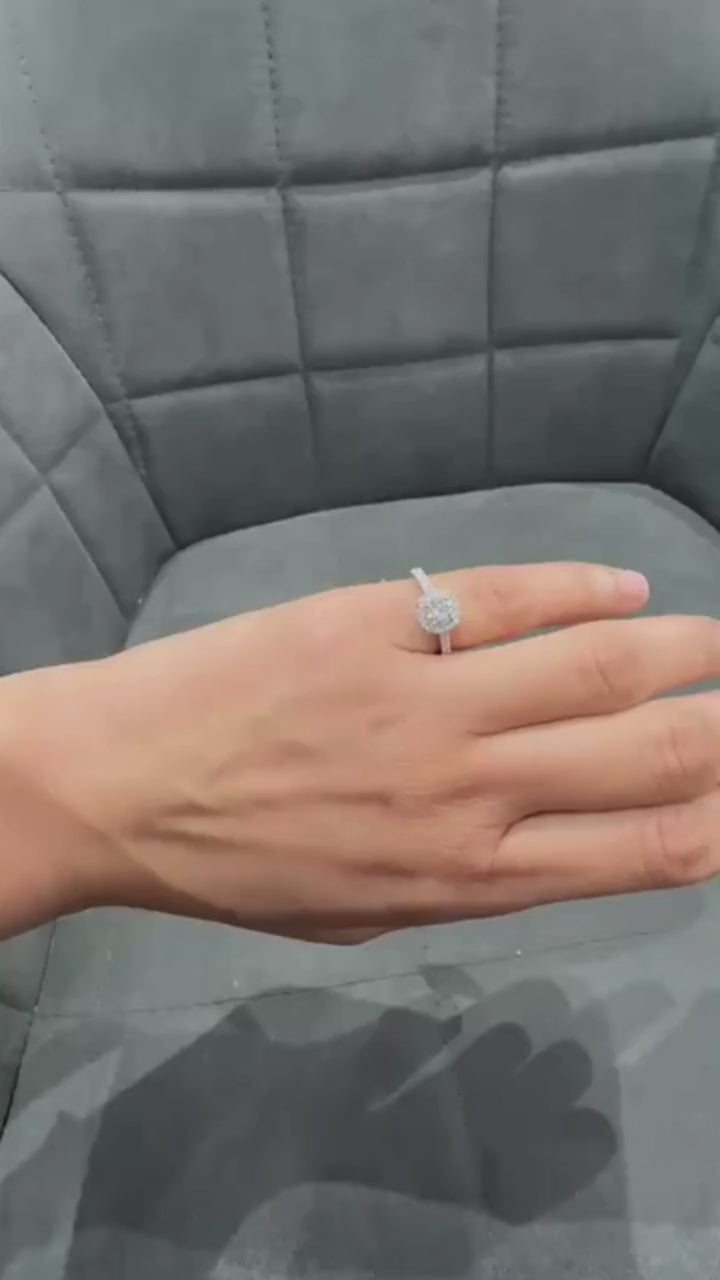 Verlobungsring mit Halo-Fassung und einem 1,00 Karat schweren, im Labor gezüchteten Diamanten im Solitär-Design aus 9-karätigem Weißgold