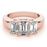 Dreisteinring aus 18-karätigem Gelbgold mit im Labor gezüchtetem Smaragdschliff