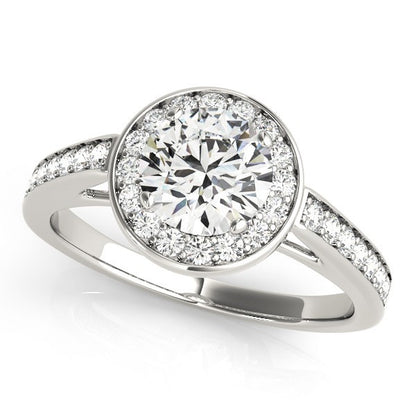 Lab Grown Round Diamond Halo Engagement Ring