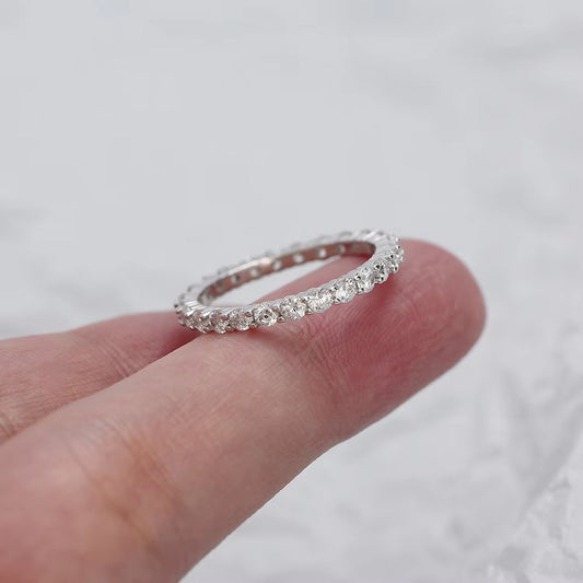 D-E/VVS 1 Ct Lab Grown Round Cut Diamond Claw set Full Eternity Ring White Gold