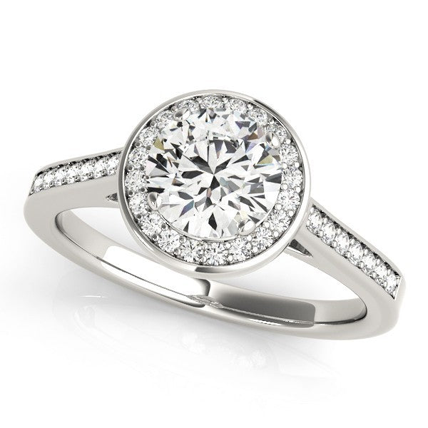 Lab Grown Round Diamond Halo Engagement Ring