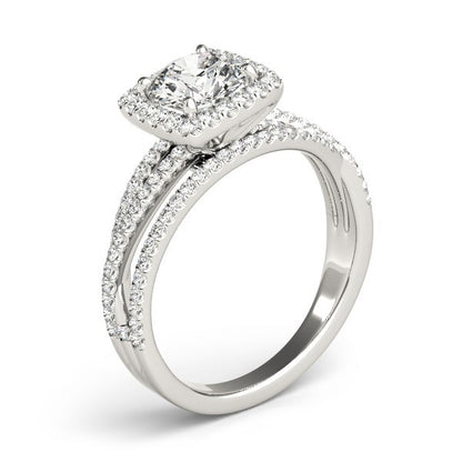 Lab Grown Round Diamond Halo Engagement Ring