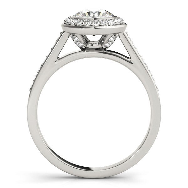 Lab Grown Round Cut Diamond Halo Engagement Ring