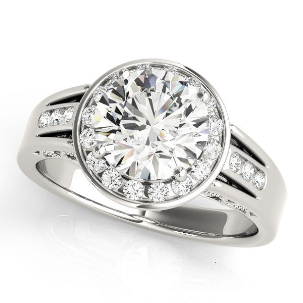 Lab Grown Round Diamond Halo Engagement Ring
