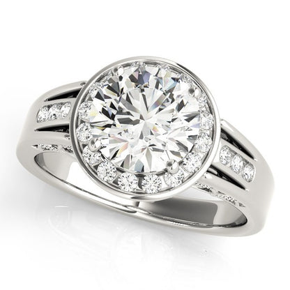 Lab Grown Round Diamond Halo Engagement Ring