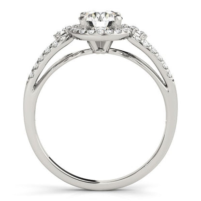 Lab Grown Round Cut Diamond Halo Engagement Ring